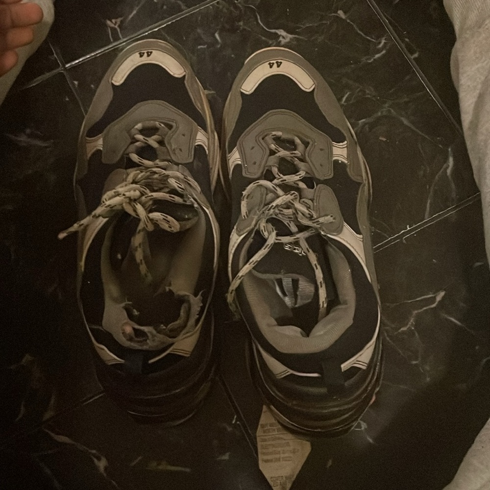Balenciaga Black and Gray Sneakers - Picture 3 of 3